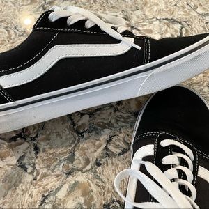 Vans Ward Lo Suede Sneaker - Black 8